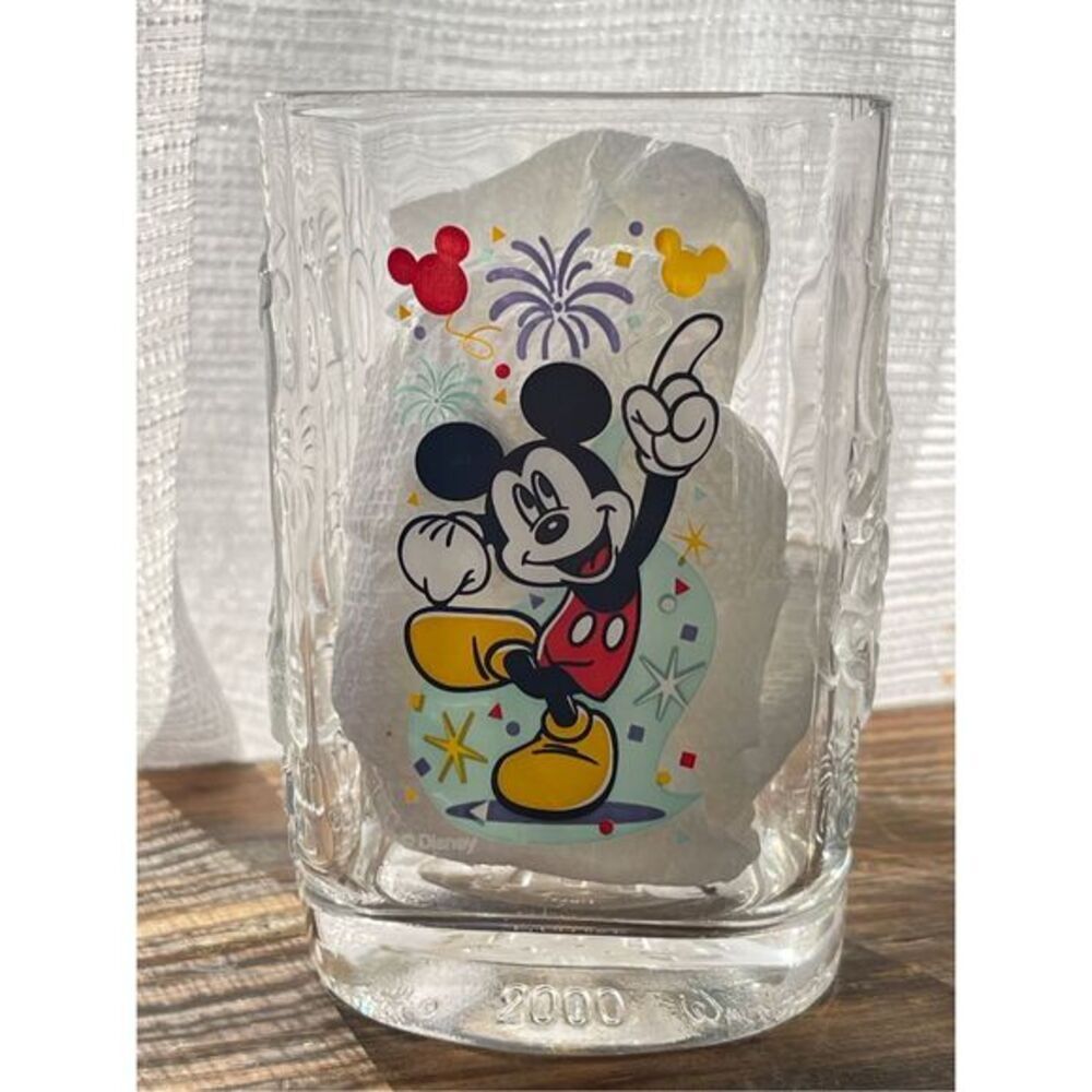 VTG 2000 Walt Disney‎ World Studios Magic Kingdom McDonald’s Glass Cup Clear 5"